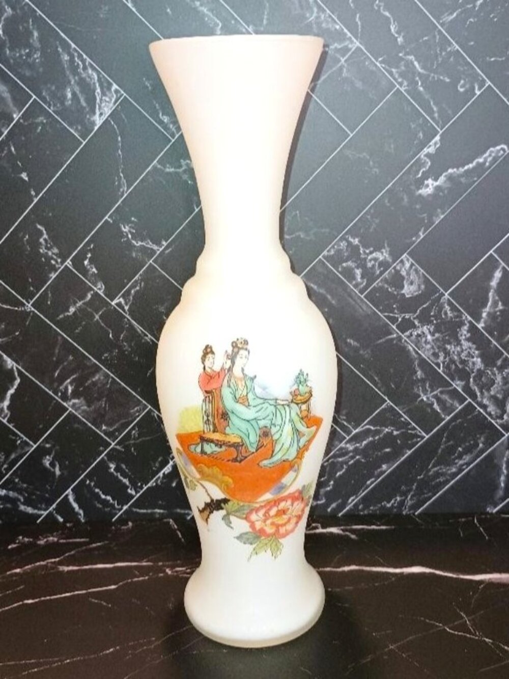 Vintage Enesco Imports Frosted Satin Glass Vase Asian Geisha Girls Italy 60s 10"